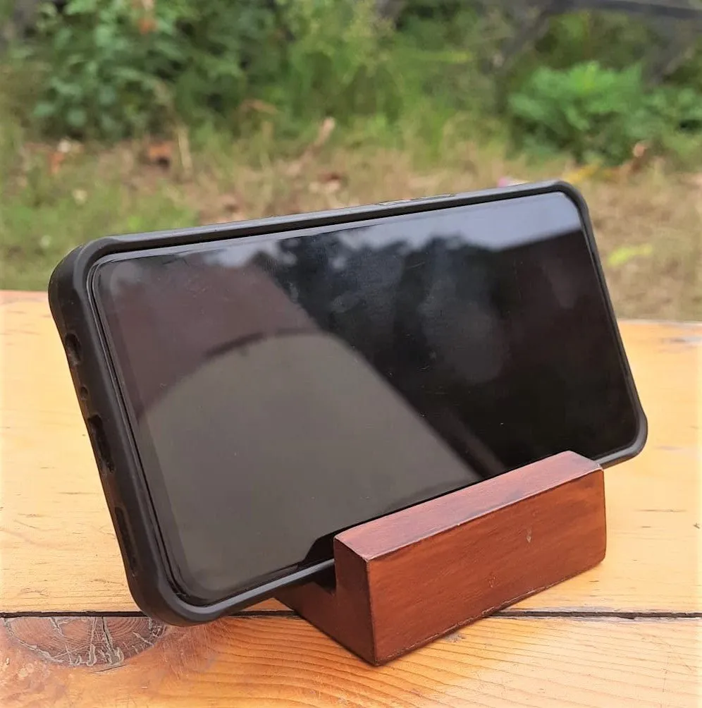 Wooden mobile holder for all age groups | 3X3X3.5 inches